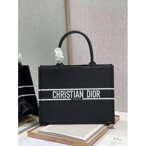 Чанта DIOR BOOK TOTE от кожа Constellation Embroidery M1296ZR черна