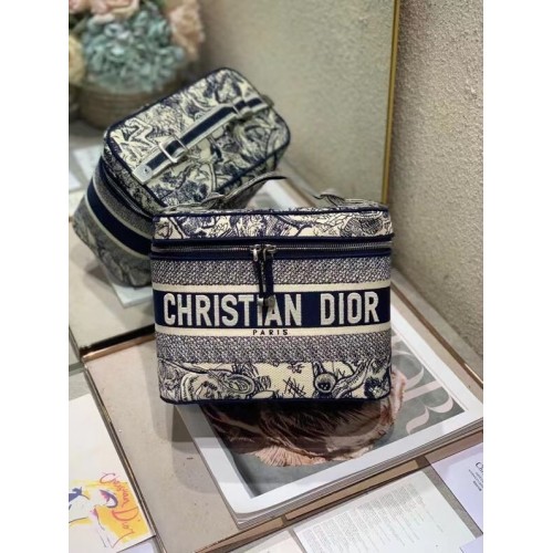 DIOR DIOR ПЪТЕН КЕСЕР ЗА КОШНИЦИ Син Dior Коса бродерия S5480VR