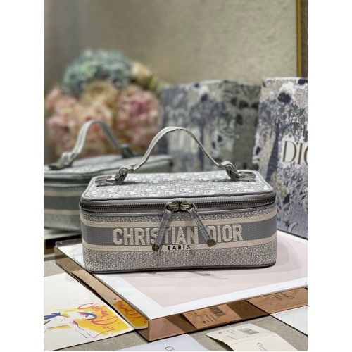 DIOR DIORTRAVEL несесер за тоалетна хартия сив Dior Oblique Embroidery S5481VR
