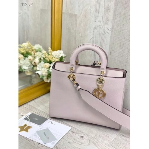Дамска чанта DIOR Gradient Cannage Lambskin M0584 светло розово