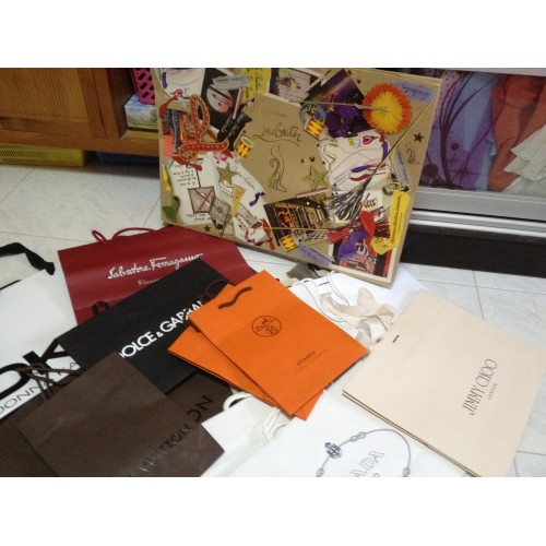 Дизайнерски чанти и обувки Хартиена чанта за пазаруване