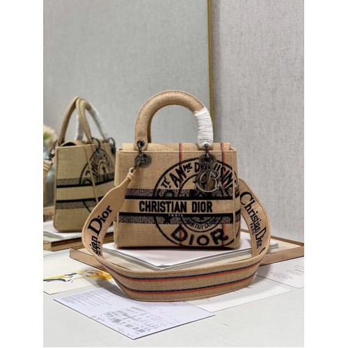 Dior СРЕДНА ДАМСКА ЧАНТА D-LITE Бродирана M0565-19