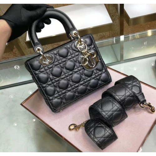 Dior MINI LADY DIOR ЧАНТА ОТ ТЕЛЕШКА КОЖА M0574 черна
