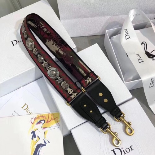 Dior ЧЕРВЕНА КАШКАВКА ОТ ПЛАТЕН ЧАС 2660