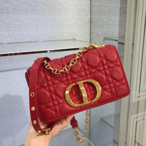 МАЛКА ЧАНТА DIOR CARO от мека телешка кожа Cannage M9241 червена