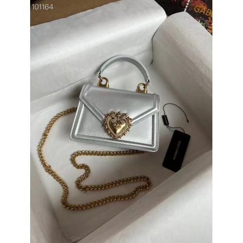 Оригинална кожена чанта за рамо Dolce Gabbana 4011 сребриста