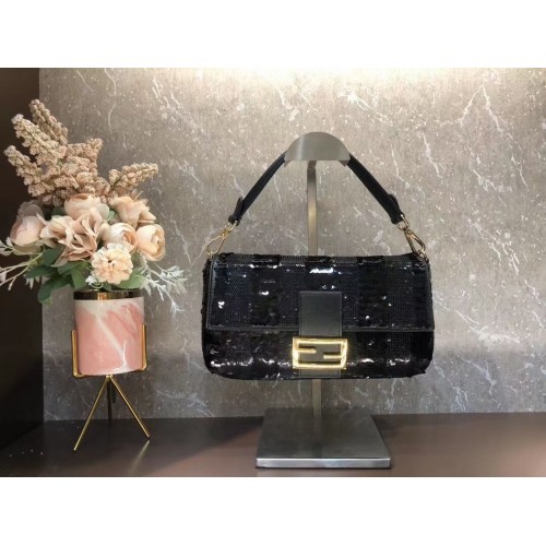 Чанта FENDI BAGUETTE с перлен десен F1359 черна
