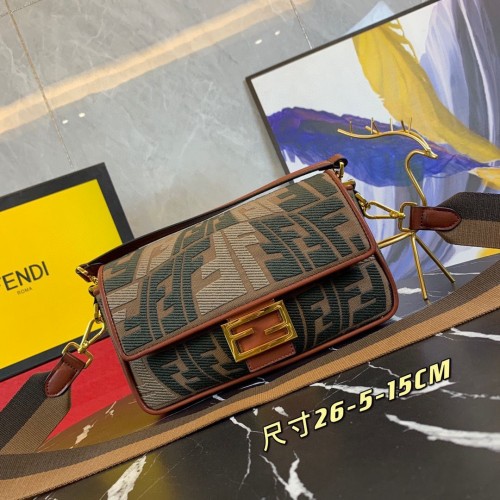 Чанта FENDI BAGUETTE от плат F000159 Кафява