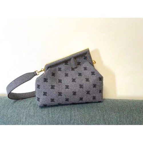 Фланелени чанти FENDI FIRST MEDIUM с бродерия 8BP127A сиви
