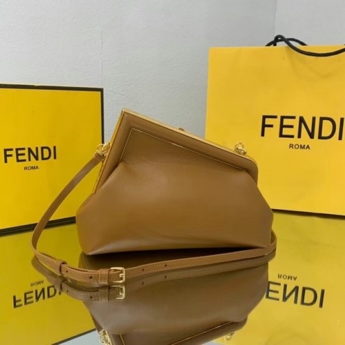 Кожена чанта FENDI FIRST SMALL 8BP129A карамел