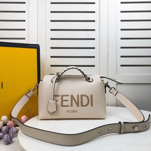 Чанта FENDI MEDIUM BY THE WAY от естествена кожа Boston 8BL146A бежова