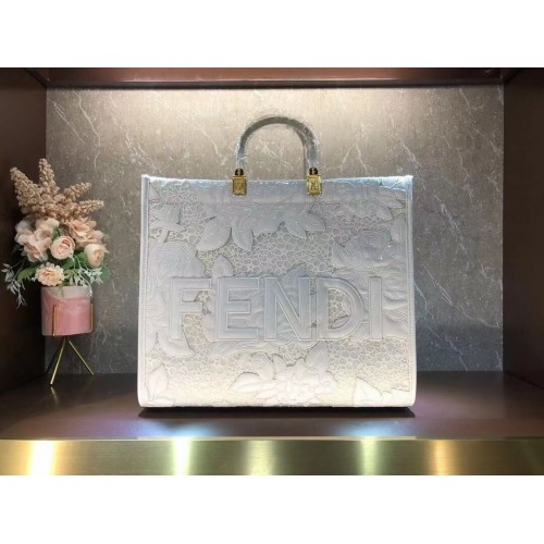 Чанта с бродерия FENDI LARGE 8BH386AB бяла