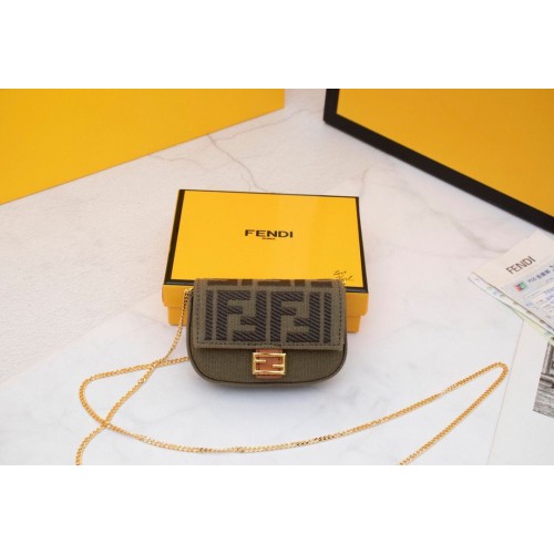 Чанта FENDI NANO BAGUETTE CHARM от платнена напа 7AR844 зелена