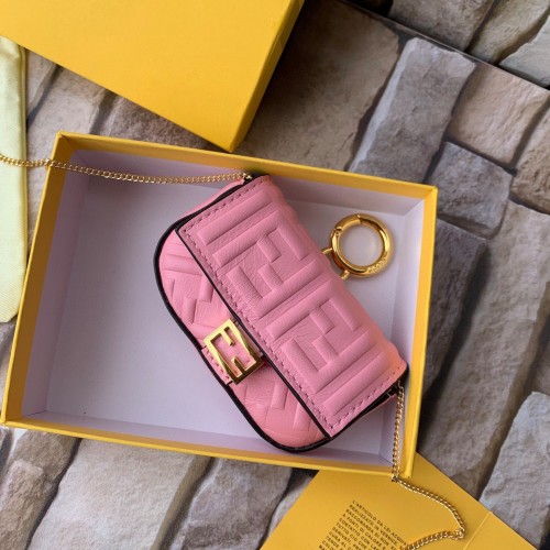 Чанта FENDI NANO BAGUETTE CHARM от кожа напа 7AR844 Розова