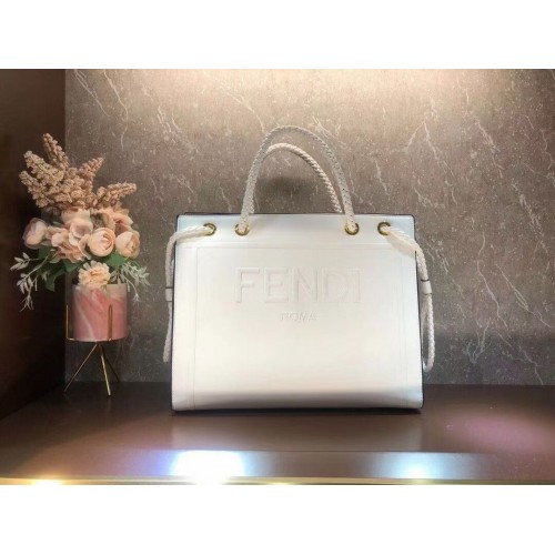 Чанта за пазаруване FENDI PACK MEDIUM, кожена, F1508, бяла