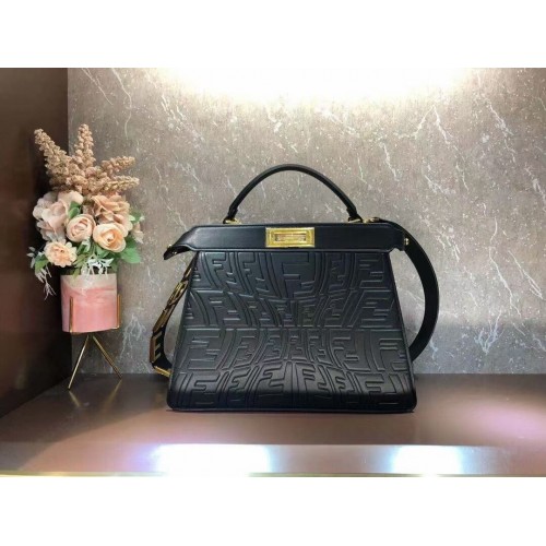 Чанта FENDI PEEKABOO ICONIC ESSENTIALLY от естествена кожа F1519 черна