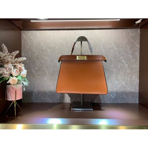 Чанта FENDI PEEKABOO ISEEU MEDIUM от естествена кожа 8BN321A6 кафява