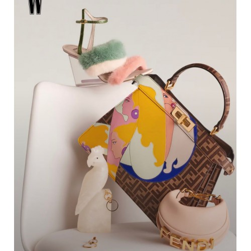 Чанта FENDI PEEKABOO ISEEU Original Leather MEDIUM 0196 с дамски принт