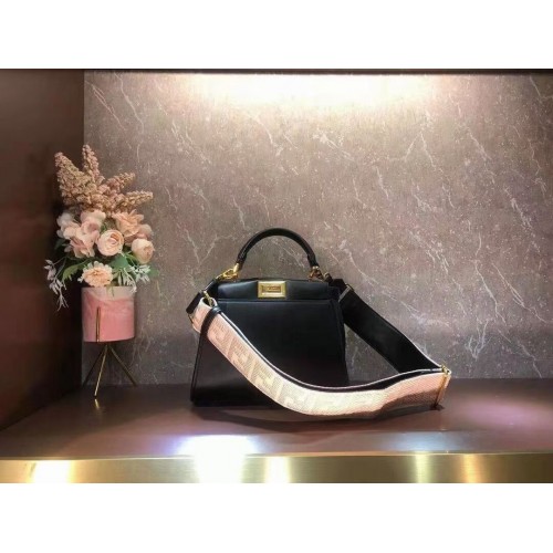 Малка кожена чанта FENDI PEEKABOO ISEEU F1615 черна