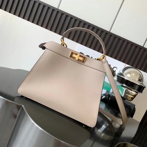 Чанта от средна кожа FENDI Peekaboo ISeeU 8BN321A сива