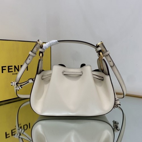 Кожена чанта FENDI TOUCH 8BS059 бяла