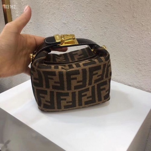 Чанта от плат FENDI 8BR051 черна
