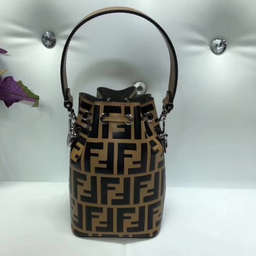Чанта Fendi Calfskin Flap TOTE 3326