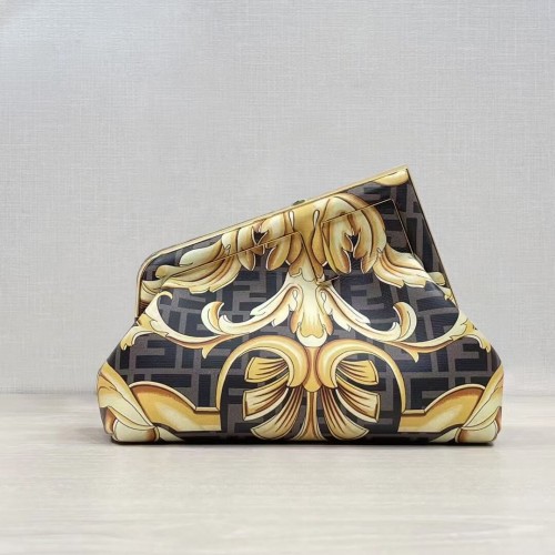 Fendi First Small Fendace Черен копринен чар 8BP129A