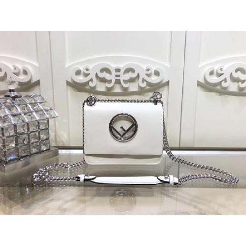 Кожена чанта Fendi KAN I FD2671
