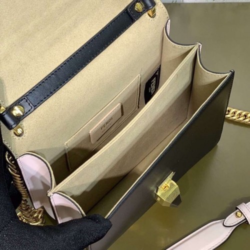 Fendi KAN I SMALL Червена кожена мини чанта 8M0381 черна