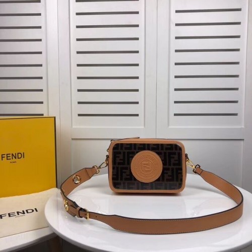 Чанта за мини фотоапарат Fendi MINI CAMERA Multicolor 8BF097 кайсия