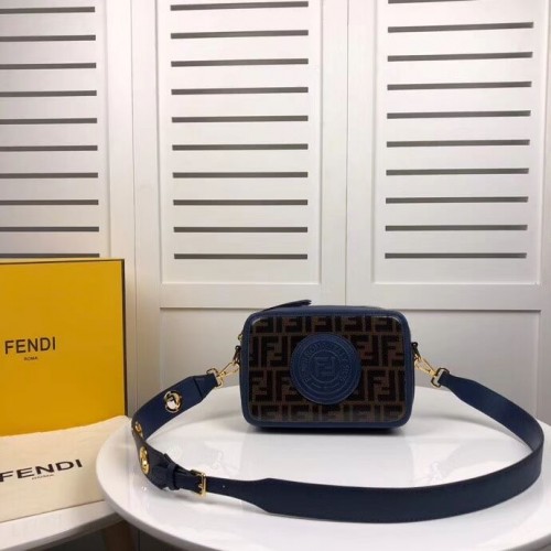Чанта за мини фотоапарат Fendi MINI CAMERA в многоцветен плат 8BF097 синя