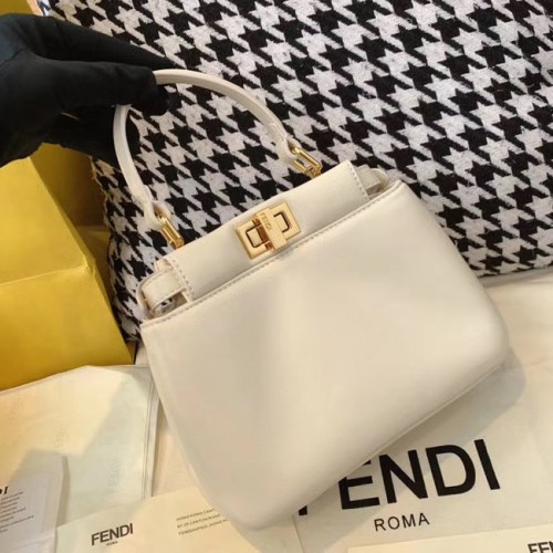 Чанта от кожа напа Fendi PEEKABOO ICONIC MINI 8BN244 бяла
