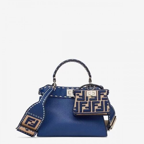 Малка кожена чанта Fendi Peekaboo ISeeU F8636 синя