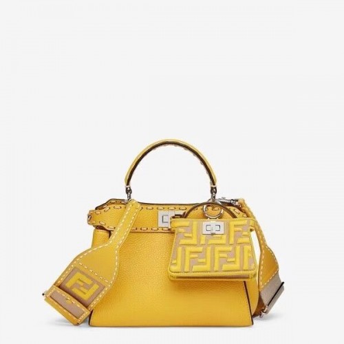Малка кожена чанта Fendi Peekaboo ISeeU F8636 жълта
