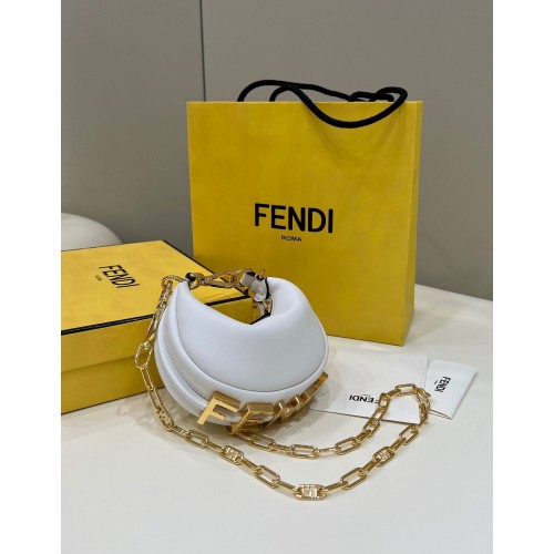 Fendi Praphy оригинална кожена чанта с голямо лого на FENDI 80056S бяла