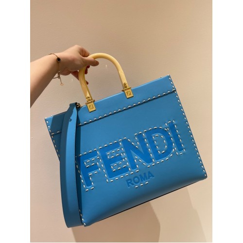 Чанта за пазаруване от кожа Fendi Sunshine Medium синя 8BH386A