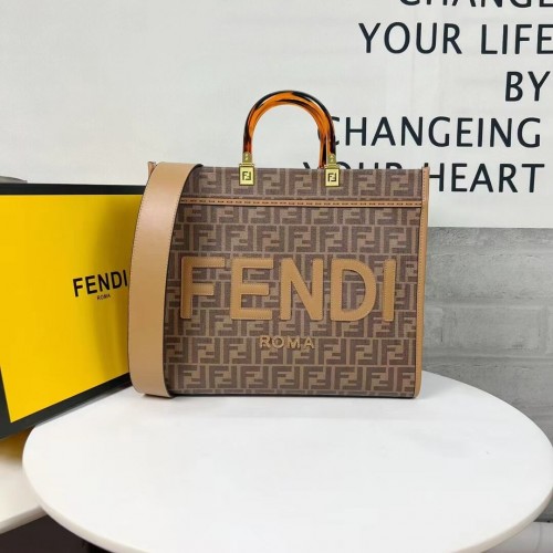 Пазарска чанта Fendi Tote с графити и принт F0707-4