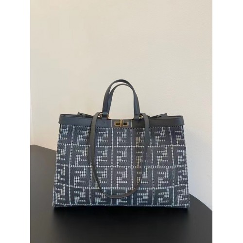 Вълнена чанта Fendi X-Tote с бродерия FF 8BH374A в сиво