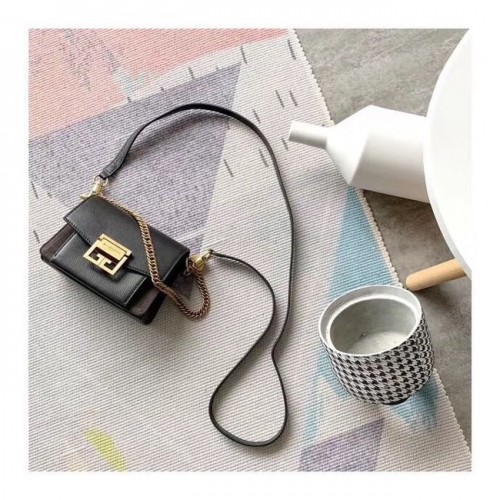 Мини чанта за през рамо GIVENCHY GV3 от кожа и велур 1116 черна