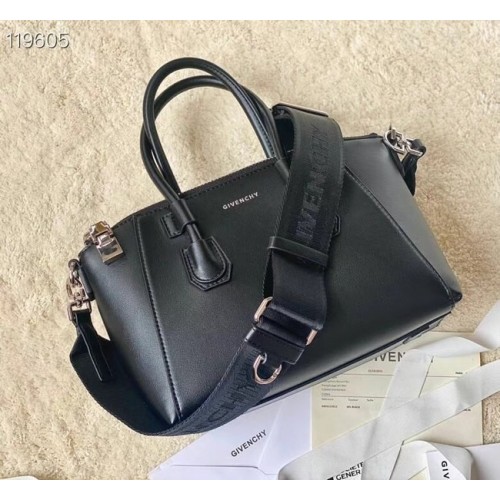 Givenchy Оригинална малка чанта Antigona от телешка кожа с зърнеста структура BB0273 черна