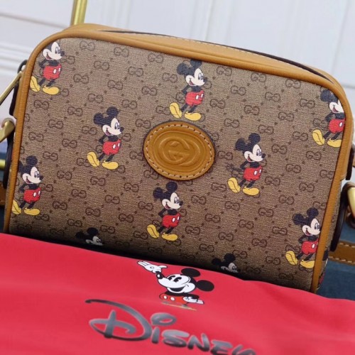 Малка чанта за през рамо Gucci Disney x Mickey Mouse 602536 кафява