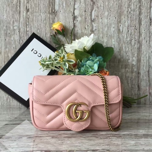 Чанта през рамо Gucci GG Marmont Velvet Nano 476433A светло розова