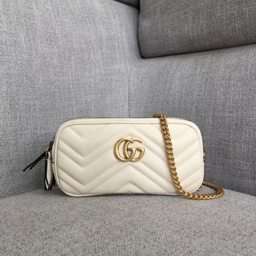 Мини чанта с верижка Gucci GG Marmont 546581 бяла