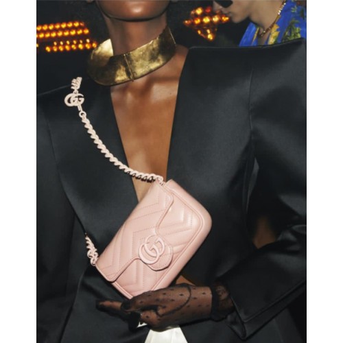 Gucci GG Marmont супер мини розова чанта 476433 розова верижка