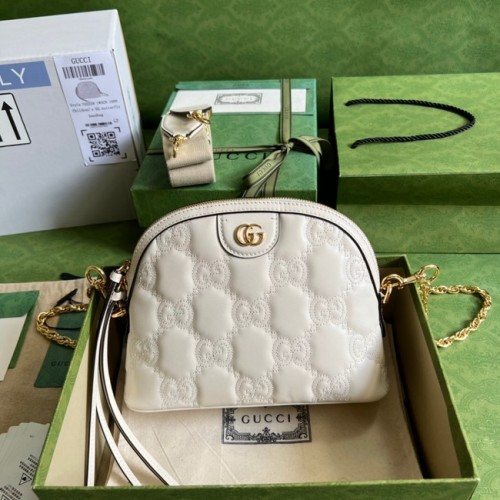 Кожена чанта за рамо Gucci GG Matelasse 702229 бяла