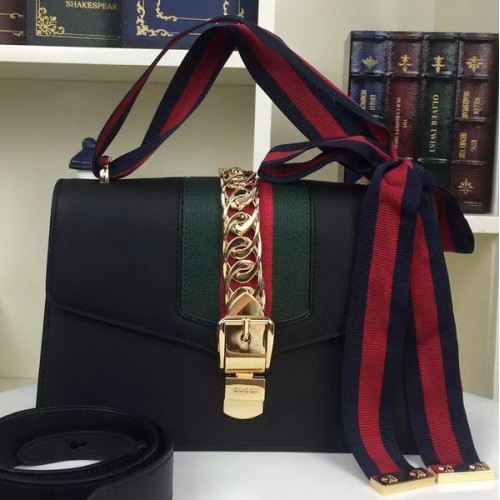 Кожена чанта през рамо Gucci Sylvie 421882 черна