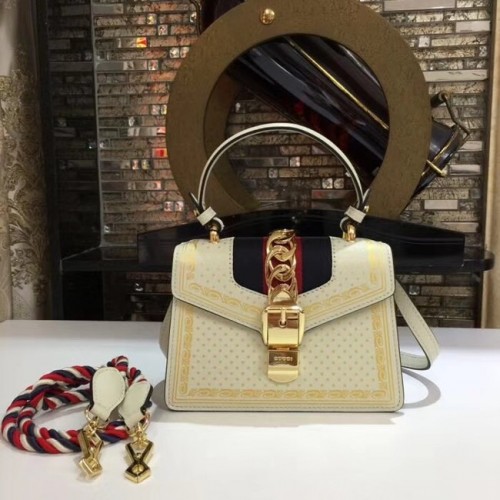 Кожена мини чанта Gucci Sylvie 470270 кремава