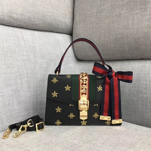 Малка чанта през рамо Gucci Sylvie A421882 черна