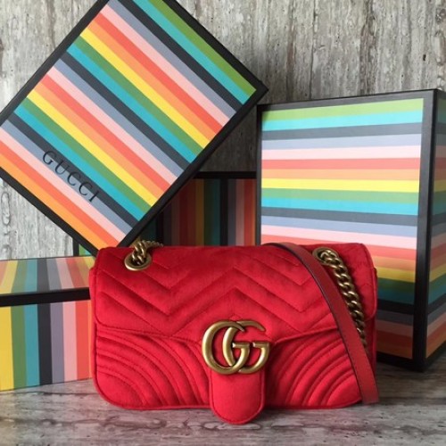 Чанта за рамо Gucci GG Marmont с малка шеврон форма 443497 червена